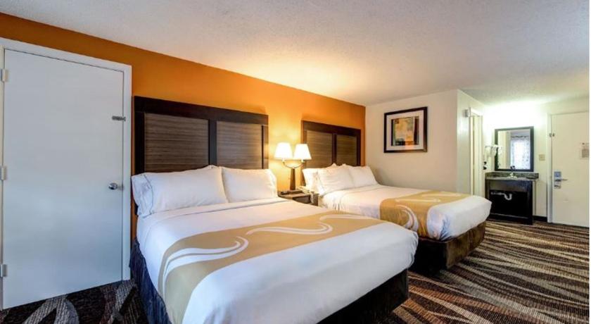 Image of Quadruple Room with Two Queen Beds - Non Smoking 4