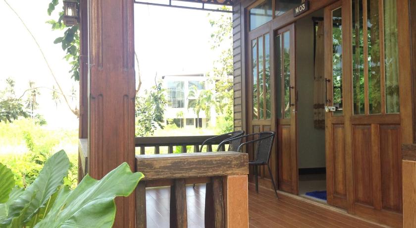 Image of Superior Bungalow 6