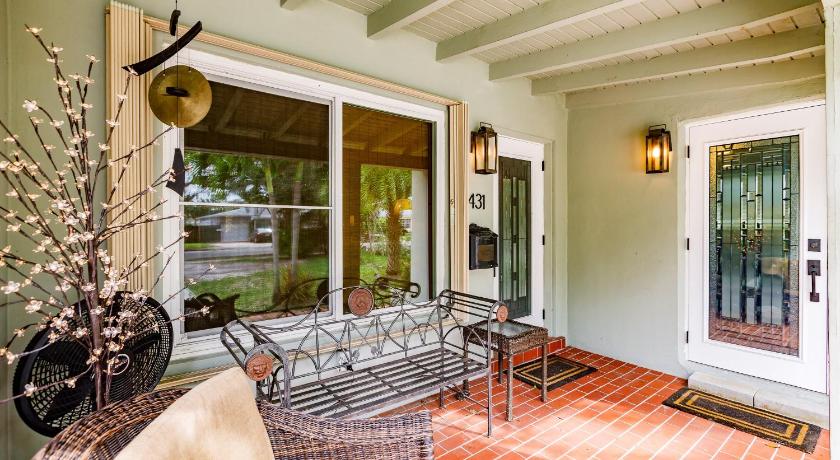 Uhost AI | Hollywood Garden 1BR Family Spot - image 4