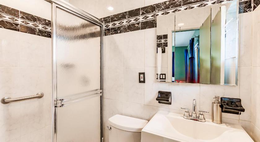 Uhost AI | Hollywood Garden 1BR Family Spot - image 24