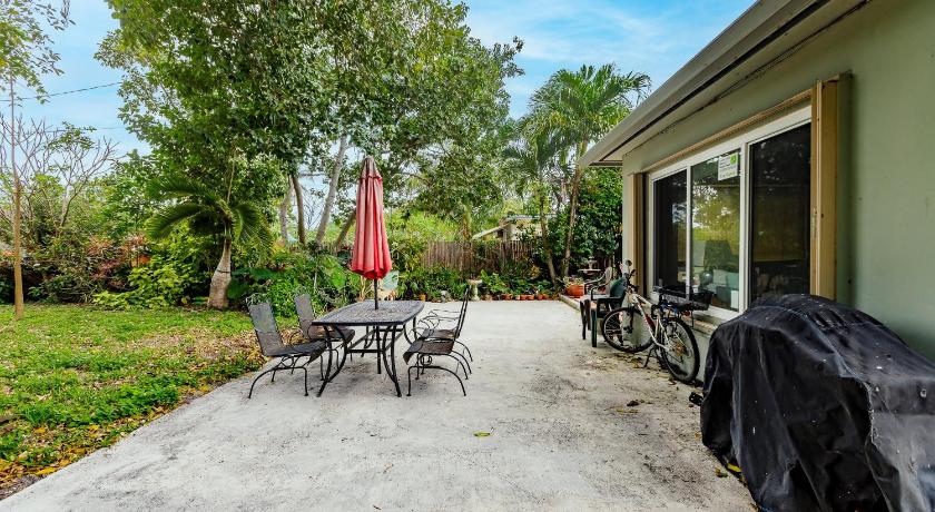 Uhost AI | Hollywood Garden 1BR Family Spot - image 15