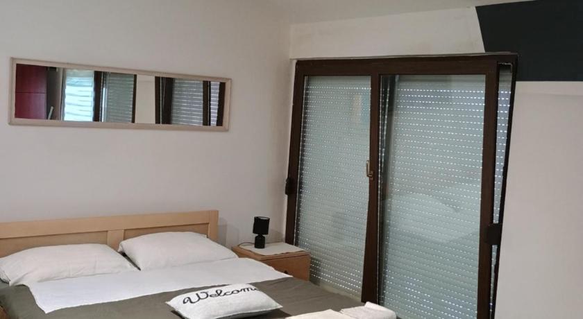 Image of One-Bedroom Apartment 14