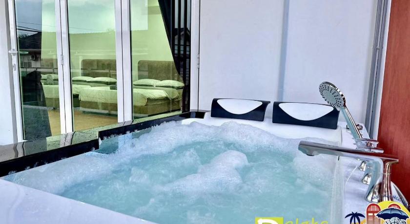 Malacca Klebang 4B3B21Pax PooltableKaraoK Jacuzzi TownArea 4-Star Guesthouse room