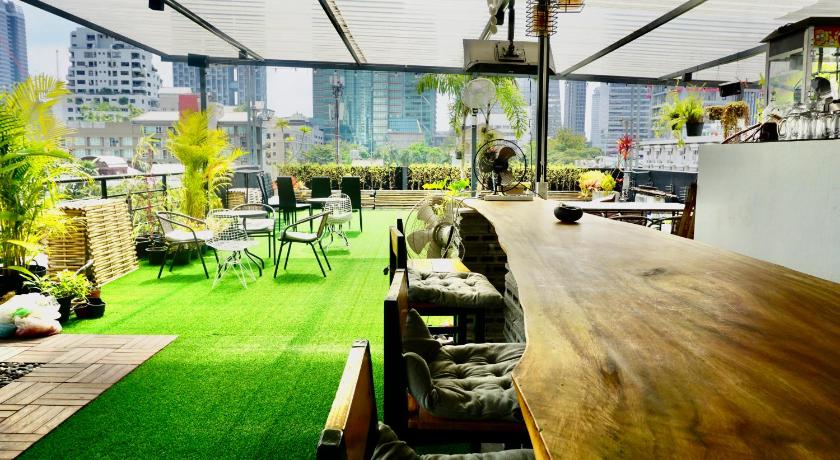 방콕 Silom Soi 3 Hash Apartment hip and funky with rooftop view 3성급 싱글룸 외관