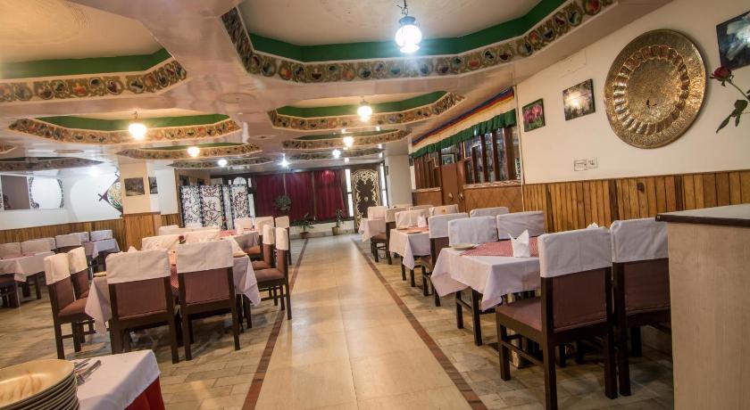 Central Hill Resort - The Mall Road - image 12