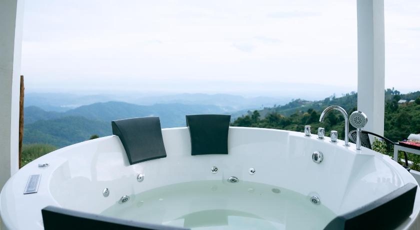 Image of King Room with Spa Bath 2