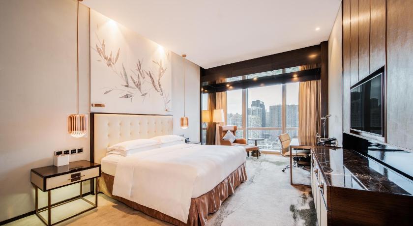 Image of King Executive Room with Lounge Access 3
