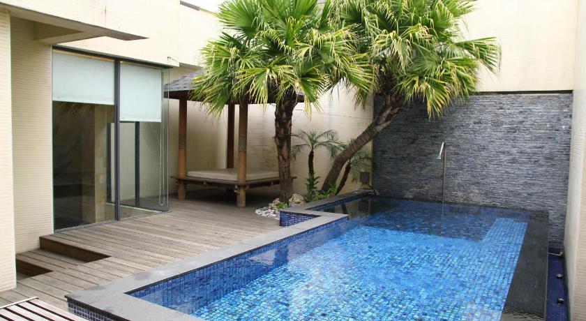 Image of Suite with Private Pool 2