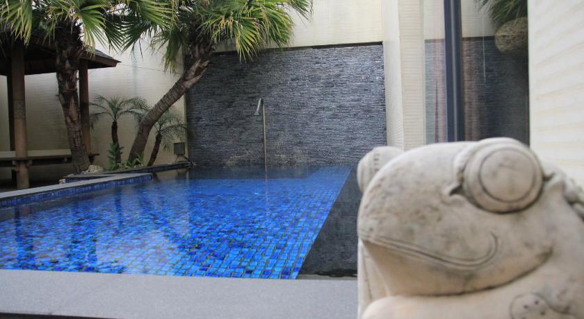 Image of Suite with Private Pool 11