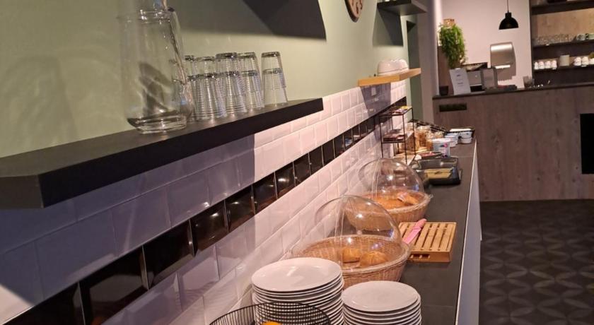 アーネム B&B de Wilhelminaschool 3つ星 ホテル レストラン