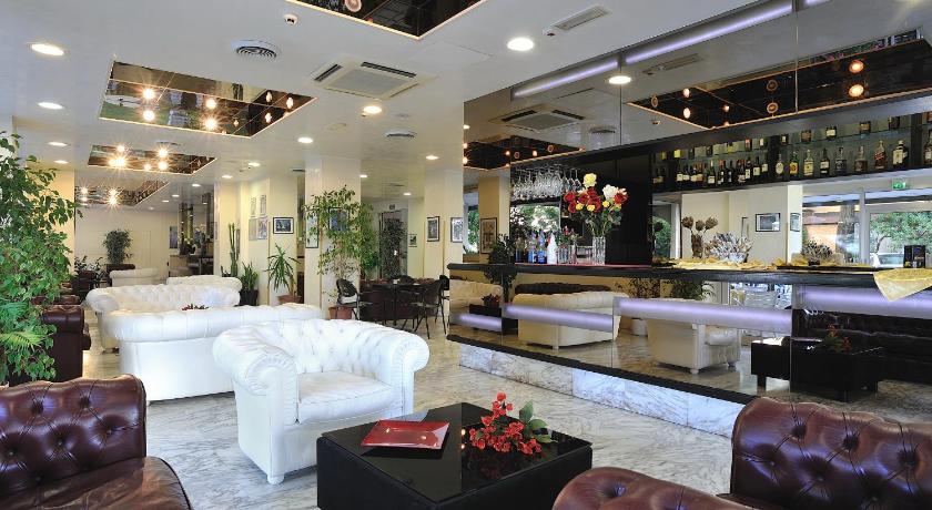 Hotel Vittoria photo