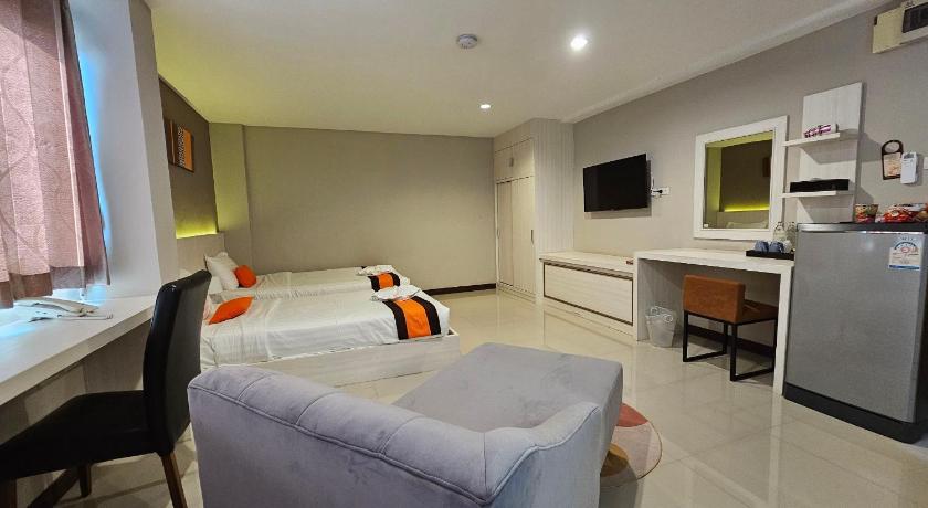 Image of Grand Deluxe Room Twin, Non Smoking 13