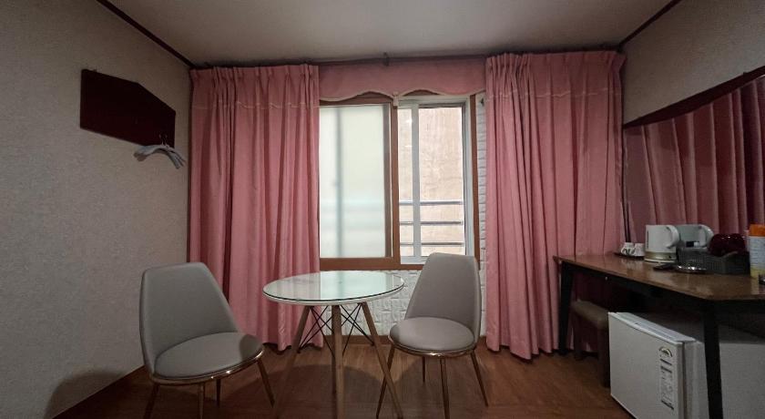 제주 오름모텔 (Oreum Motel) 호텔 외관