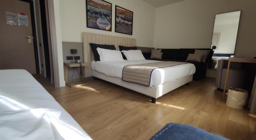 Image of Triple Room 4