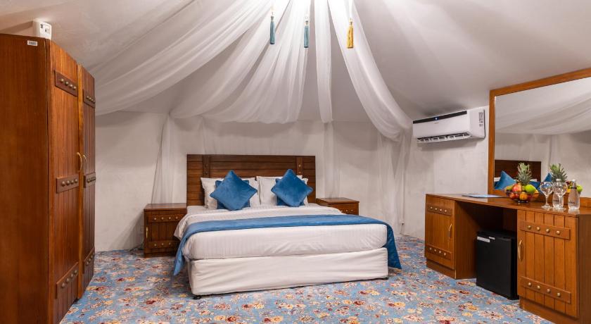 Image of Family Tent 8