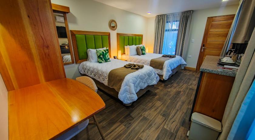 Image of Forest Superior 1 Queen Bed+1 Individual Bed 0