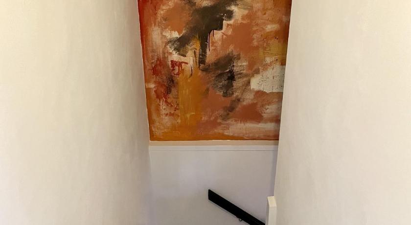 Cosy Oasis in the Heart of Clifton Village - image 13