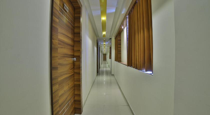 OYO Hotel Sunstar Inn - image 6