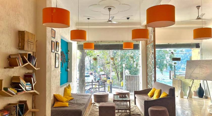 Hotel Laxman Jhula Regency