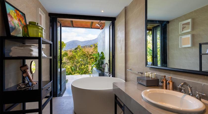 Image of Suite with Private Pool 2