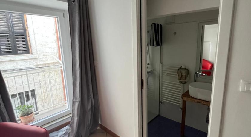 Image of Deluxe Double or Twin Room with Spa Bath 14