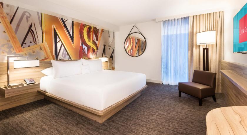 Image of Deluxe Room,1 King, Non-Smoking 0