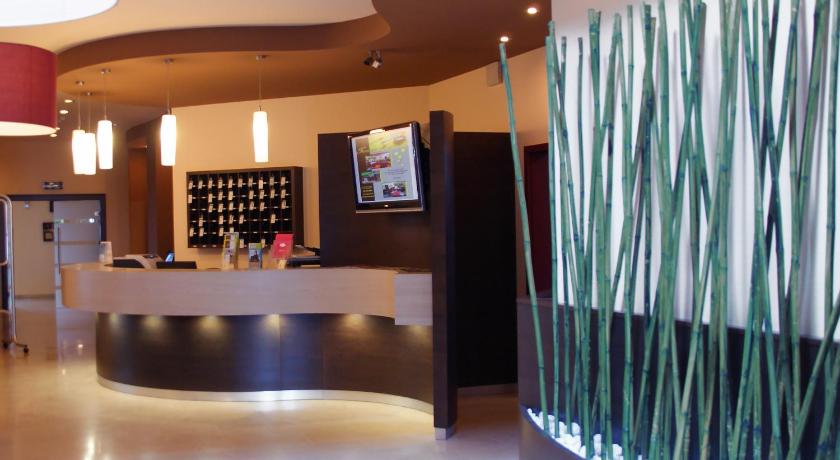 Threeland Hotel photo