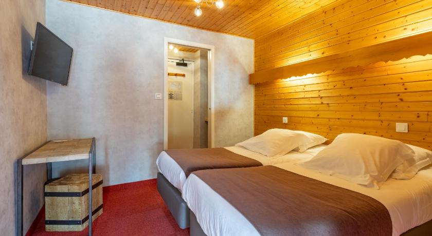 Image of Family Suite (4 Adults) 6