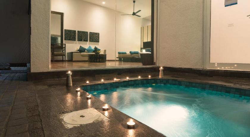 Image of Suite with Private Plunge Pool and Sauna 4