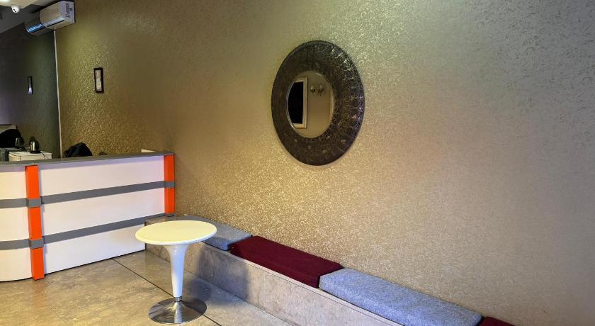 Aderans Otel - image 2