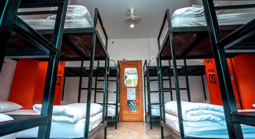 Image of Bed in 12 Bed Female Dormitory Room 1