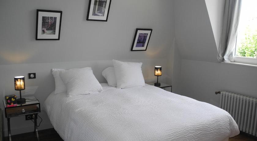 Le Chateau d'Hermonville B&B / Chambres d'hotes photo