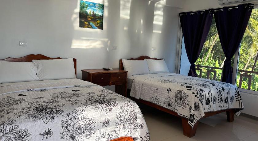 Image of Deluxe Quadruple Room 1