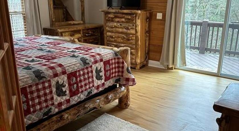 업워드 (NC) The Dream Road Escape Cabin and Hot Tub 4성급 숙소 수영장