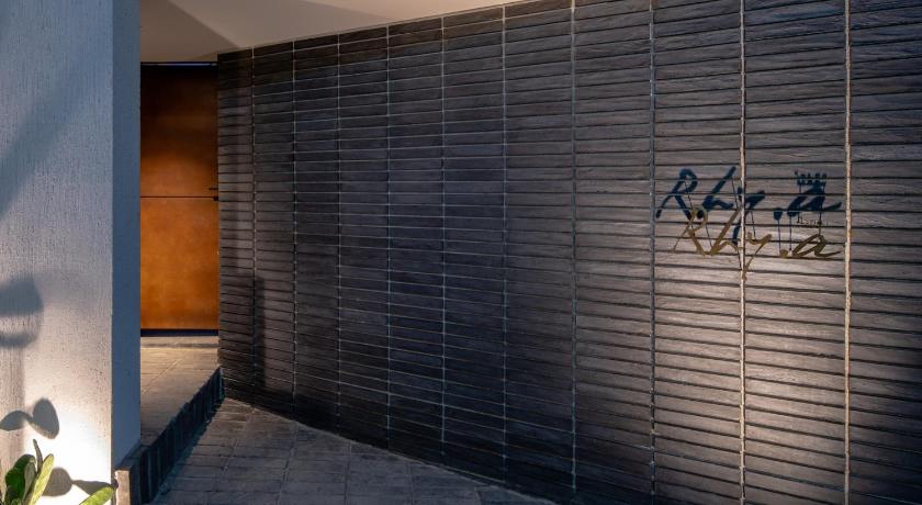 パタヤ Rhy.a Private Pool Villa 4つ星 ホテル スイート