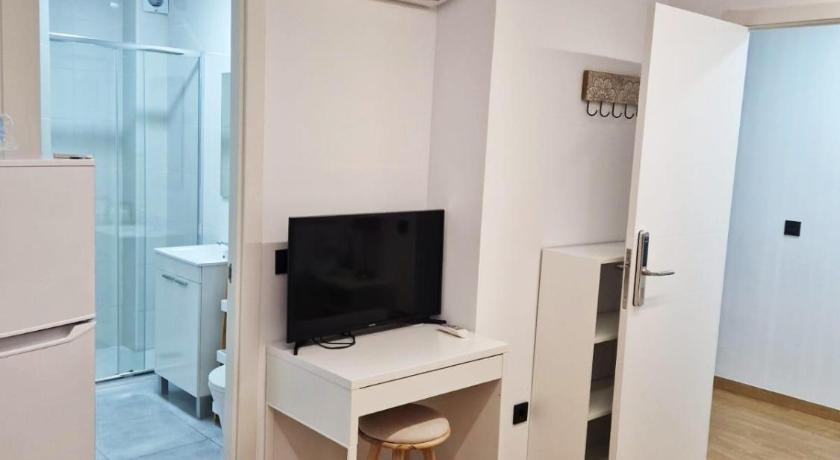 Modular Suites Alfonso Gomez - image 14
