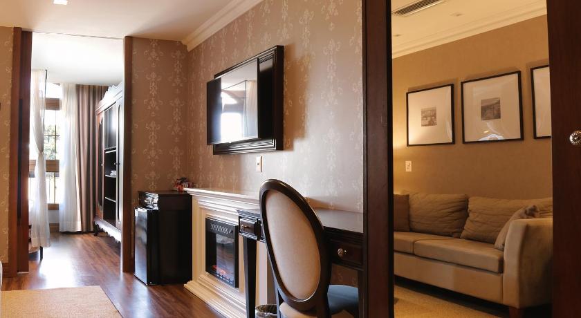 Image of Queen Suite 1