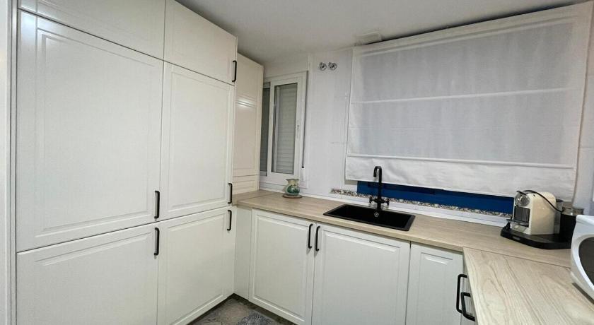 Calu Homes cerca playa de Huelin - image 6