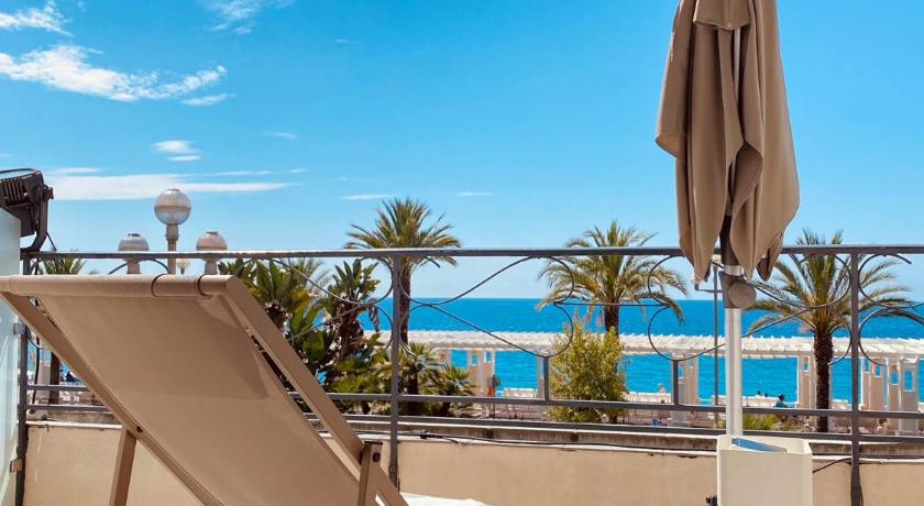 Image of Double Room with Terrace and Sea View 4