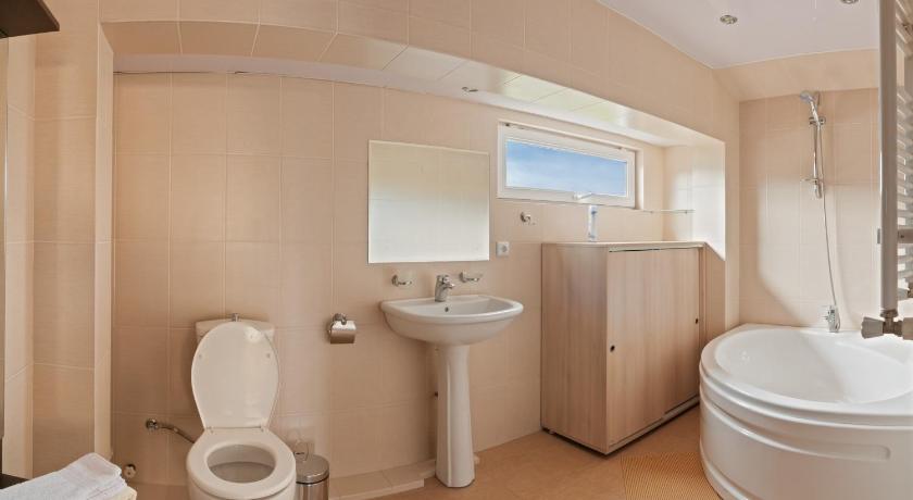 Liva Hotel photo
