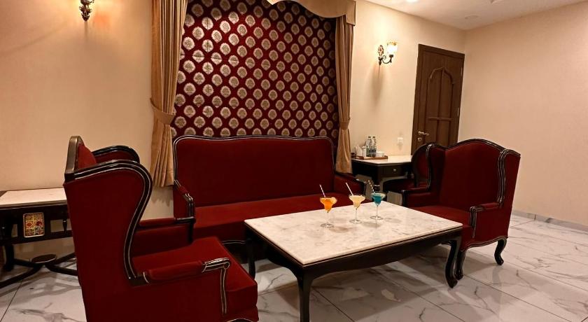 BR Resort & Club - image 3