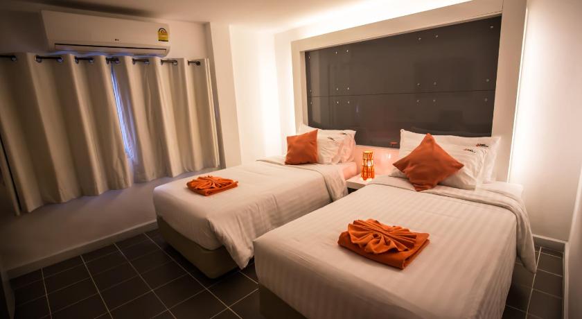 Image of Superior Twin bed 3