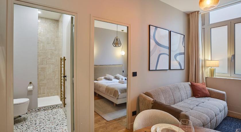 Apartment Center of Paris - image 7
