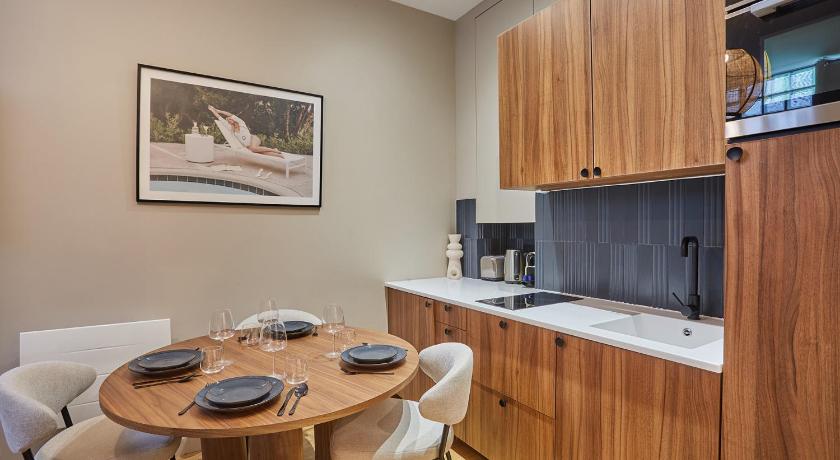 Apartment Center of Paris - image 6