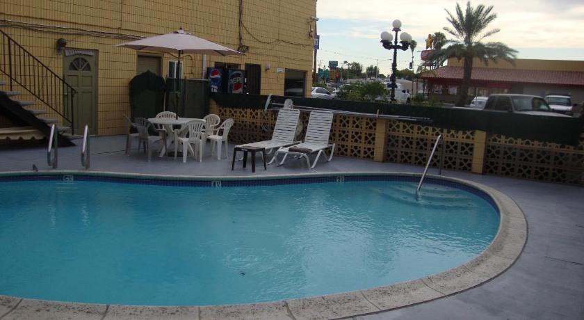 ブローリー (CA) Townhouse Inn and Suites 3つ星 宿泊施設 スイート