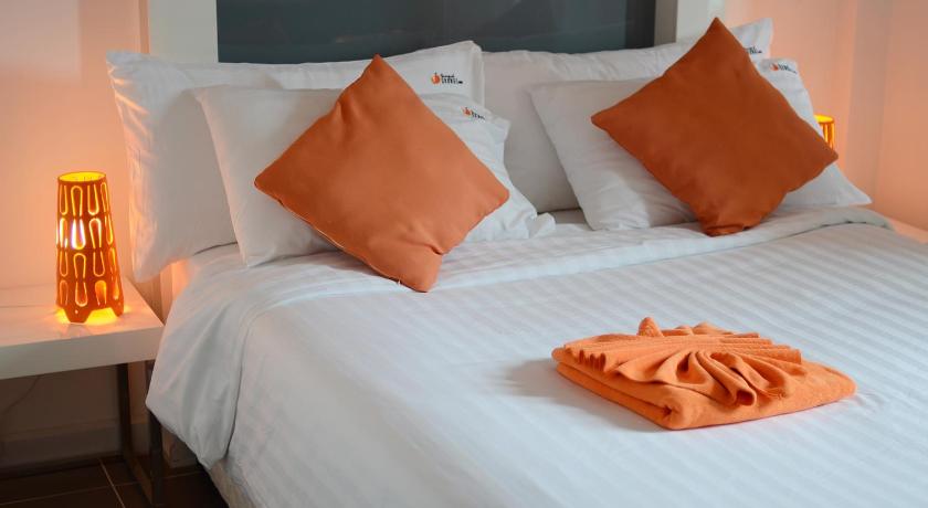 Image of Deluxe Double Bed 9