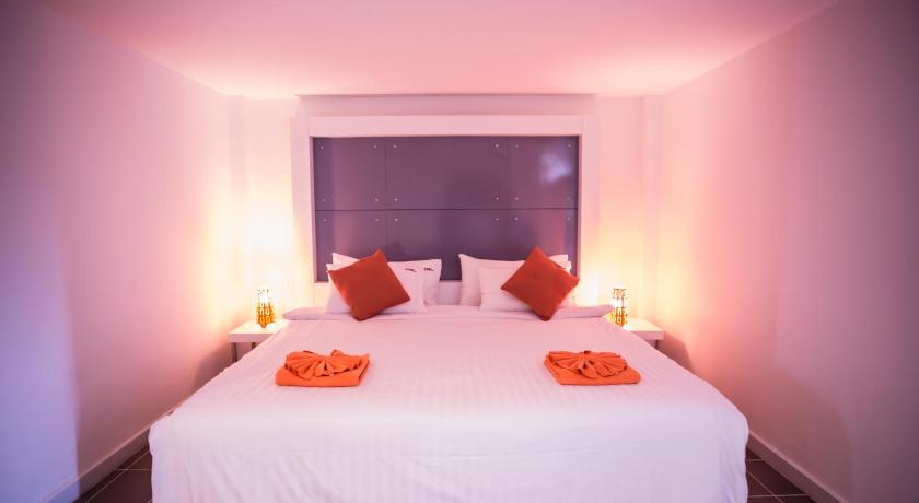 Image of Deluxe Double Bed 6
