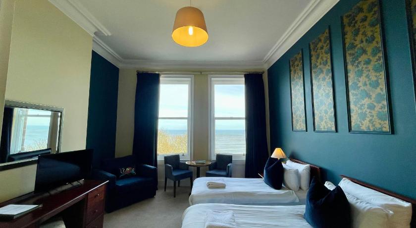 Image of Second Floor Sea View King or Twin 3