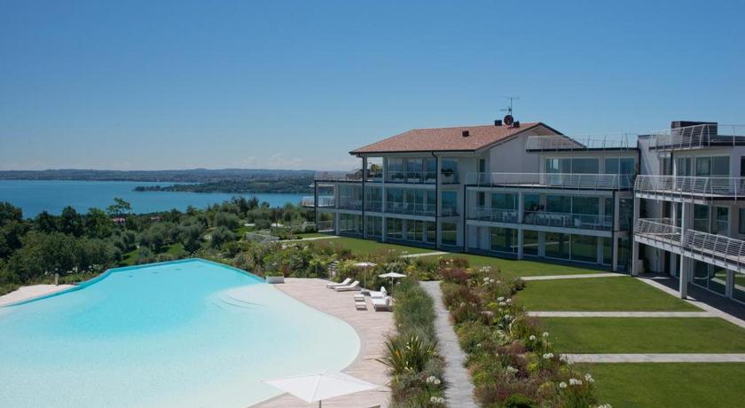 Garda Lake Luxury Life