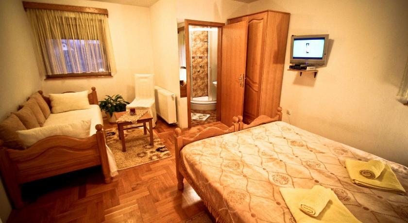 Image of Double Room with Extra Bed 0